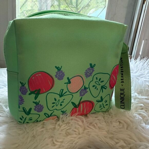 CLINIQUE X DRAWRBERTSON MAKEUP BAG – FRUIT PRINT - Picture 17 of 17